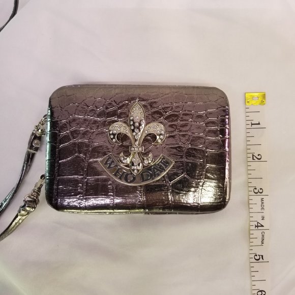 WHO DAT Wallet w Strap Silver Metallic Crock Pattern - Picture 6 of 6